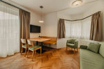 Superior Apartment Resciesa [2]